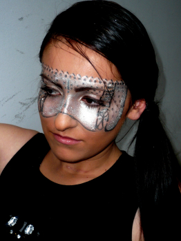 večírek s maskou - bez masky